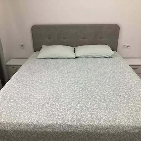 Airport Berkay Apart Apartman *
